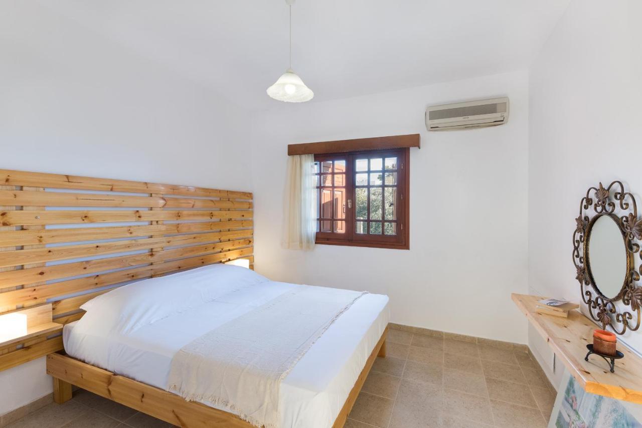 Emerald Dawn Villa Pefki  ภายนอก รูปภาพ